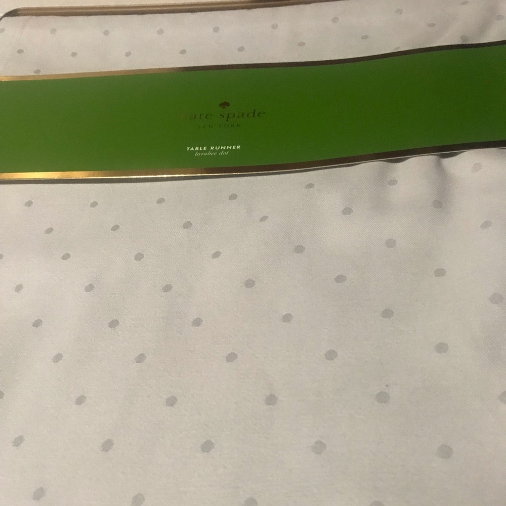 Kate Spade Larabee Dot Gray Table Runner